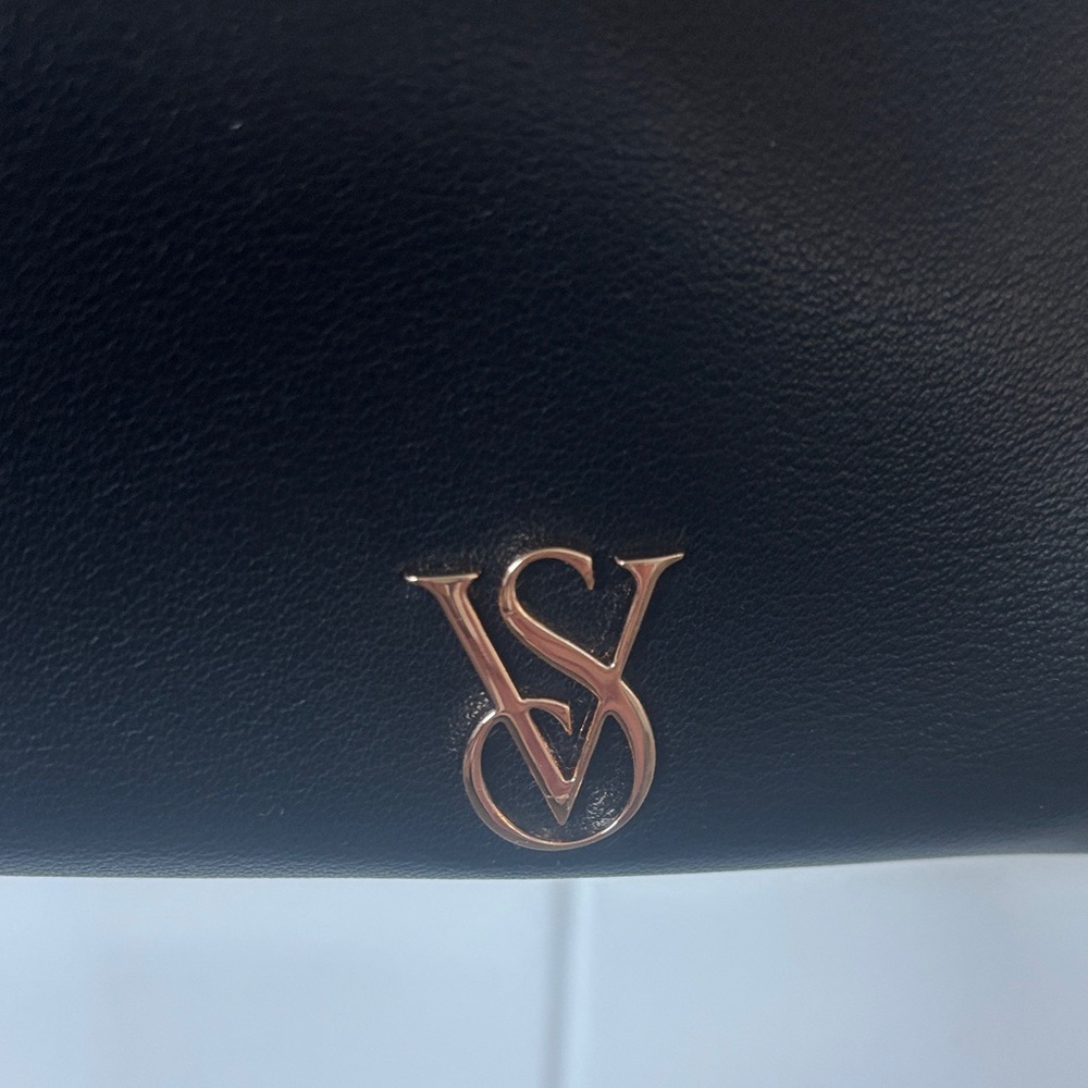 PINK Victoria's Secret Black Hobo bag. Large. - Picture 2 of 3
